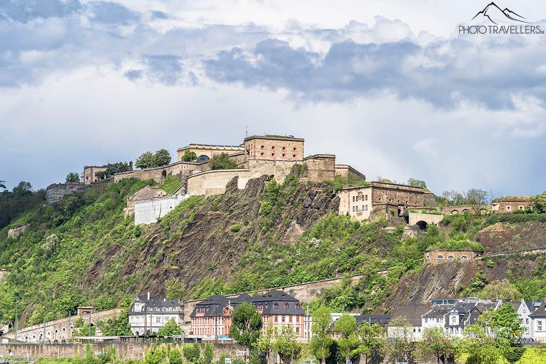 Vue de Coblence sur la forteresse Ehrenbreitstein