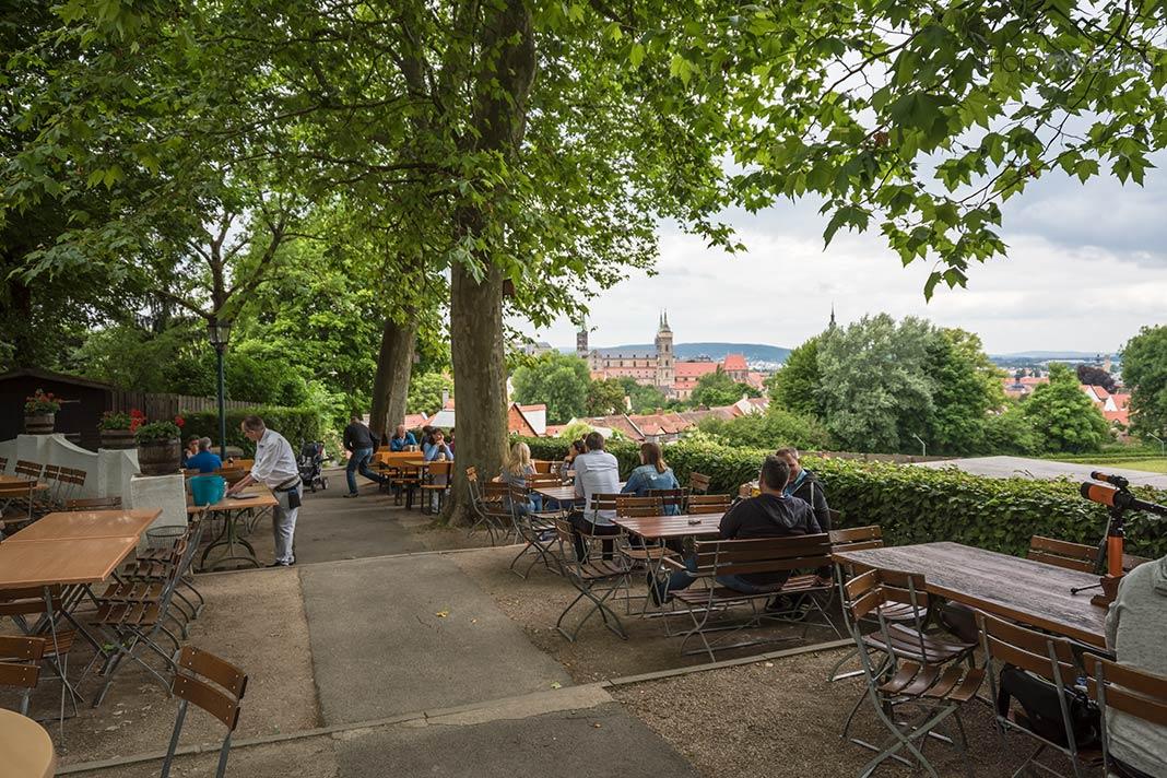 La cave de Spezial à Bamberg avec vue sur la vieille ville.