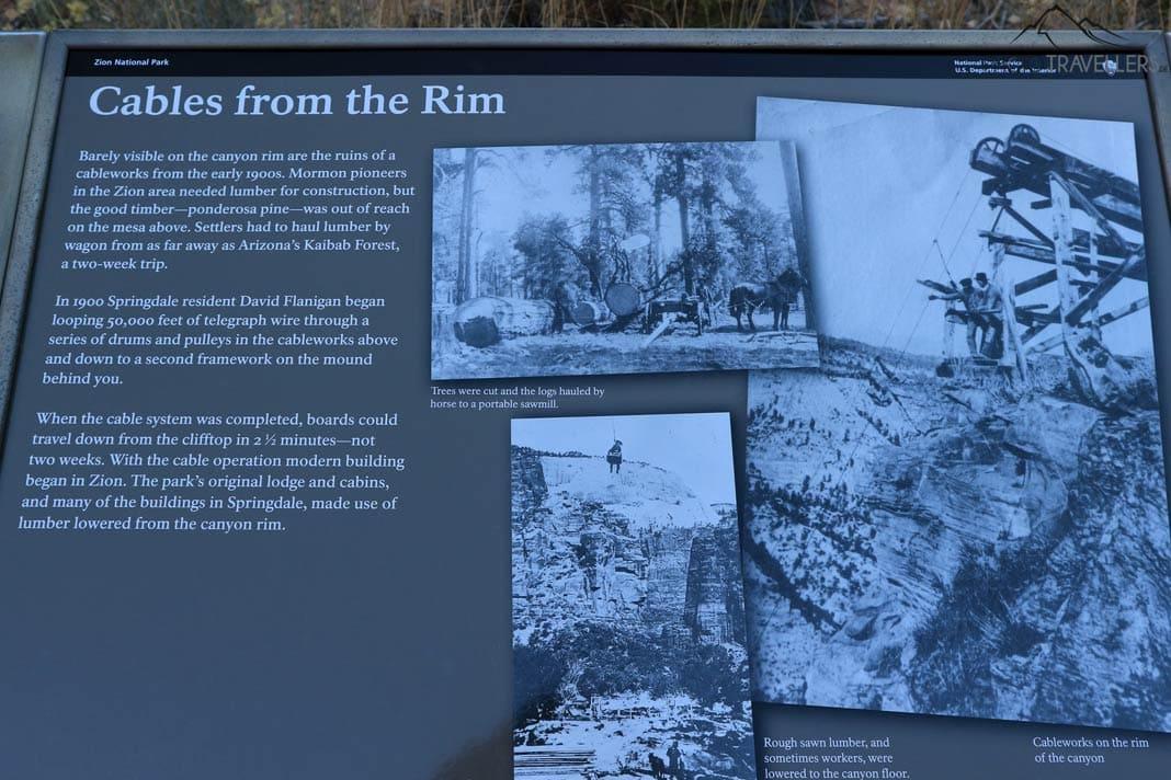 Un panneau avec des informations sur l'histoire du parc national de Zion