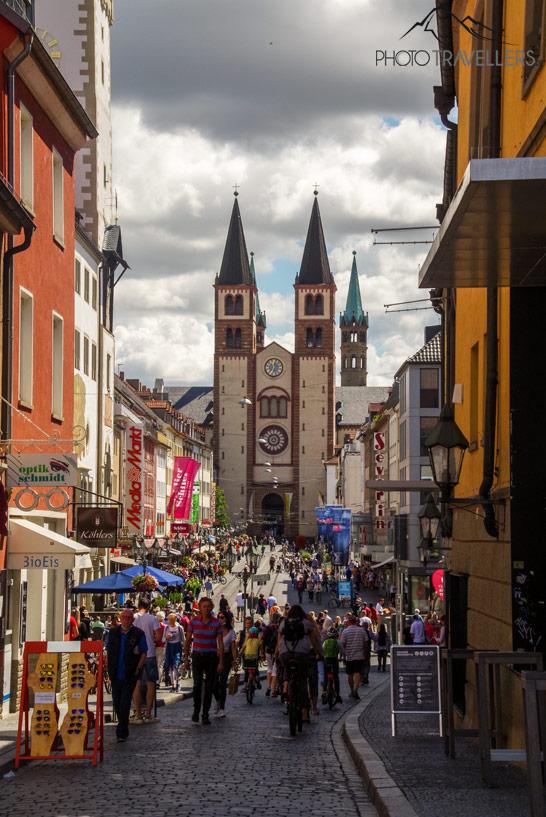 La catedral de San Kilian con vista al centro de la ciudad