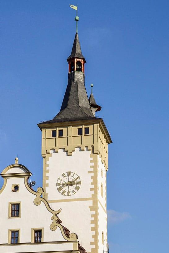 La torre románica del ayuntamiento de Würzburg