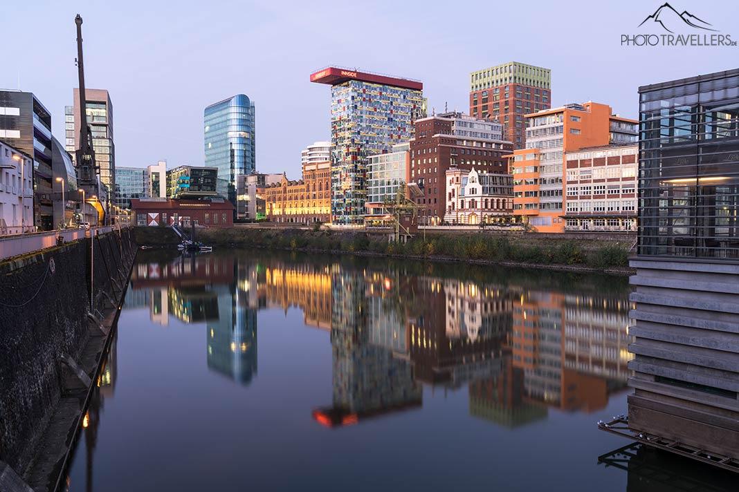 Le port médiatique de Düsseldorf au matin