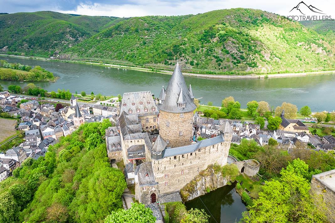 Vue sur le château Stahleck à Bacharach