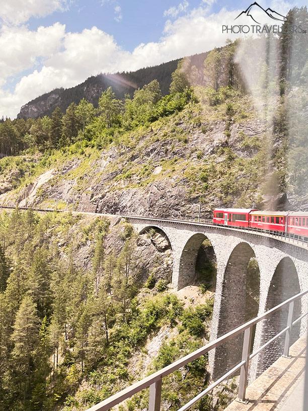 Bernina Express sobre el viaducto de Landwasser