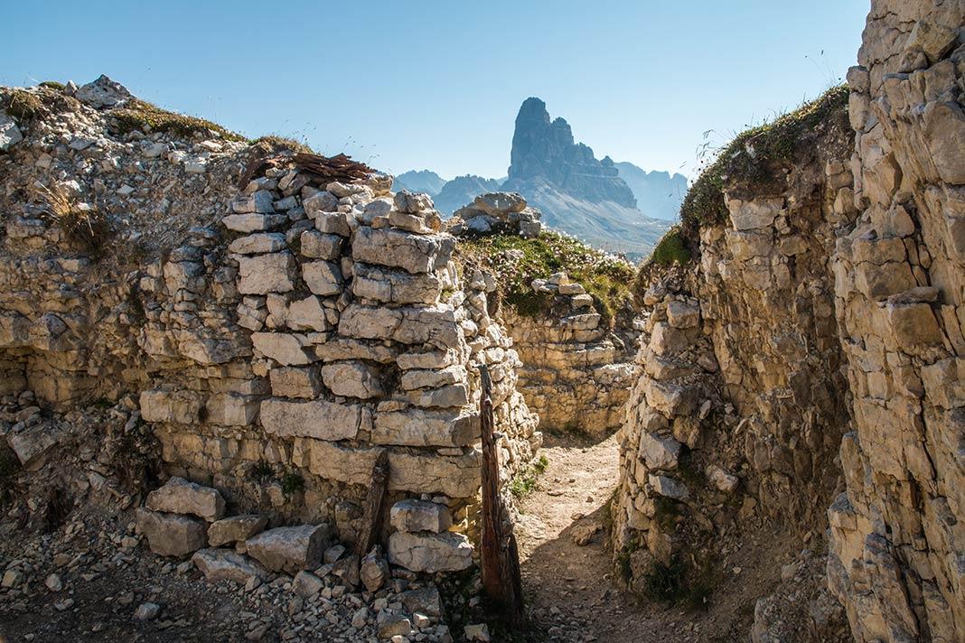 Trincheras de la Primera Guerra Mundial en los Dolomitas