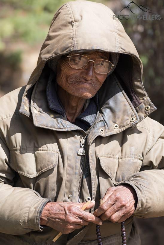 Un vieil homme au Népal