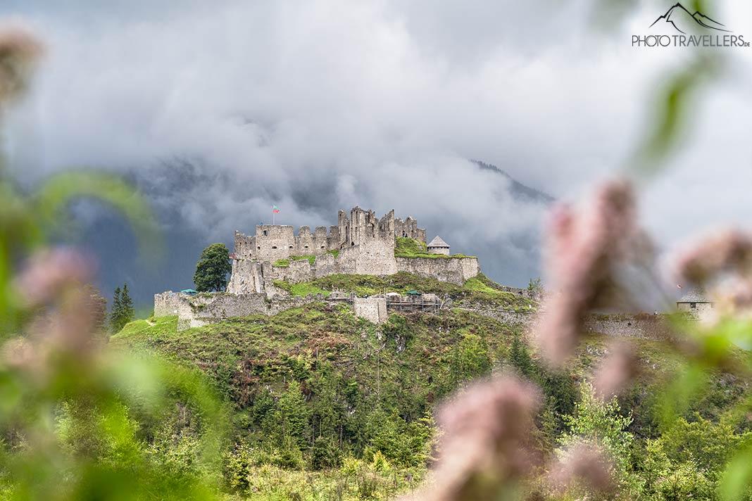 Vista das ruínas do castelo Ehrenberg