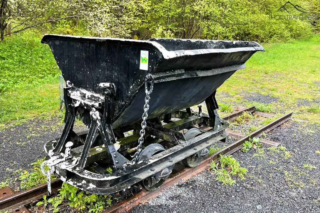 Un ancien wagon d'extraction dans le parc de basalte Bad Marienberg