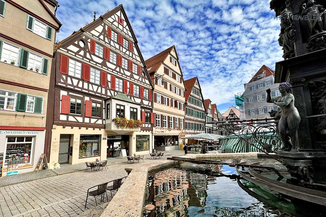 Maisons à colombages à Tübingen sur la place du marché