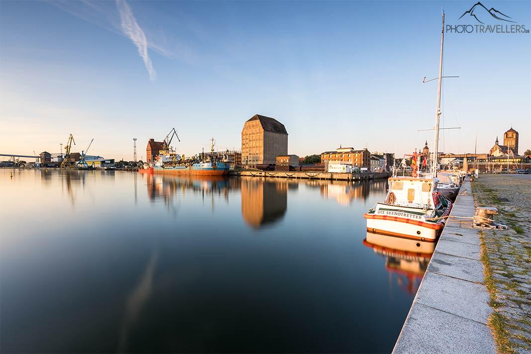 Le port de Stralsund le matin