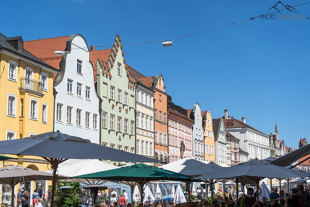 Casas coloridas en el centro de Landshut