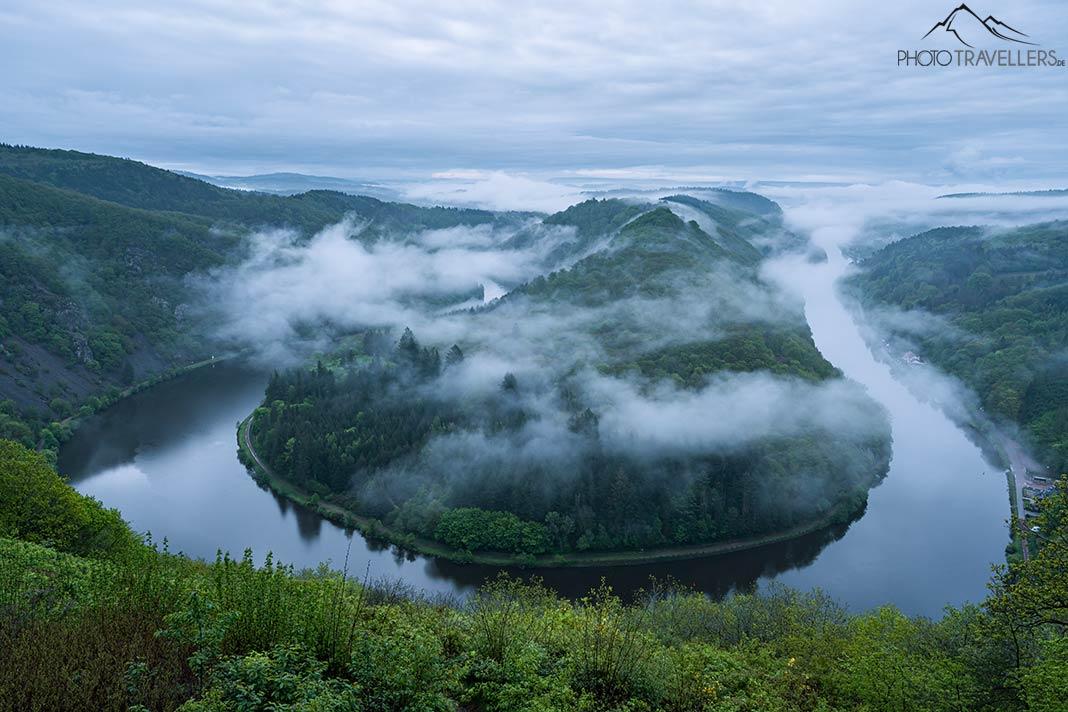 Vue sur la Saarschleife le matin