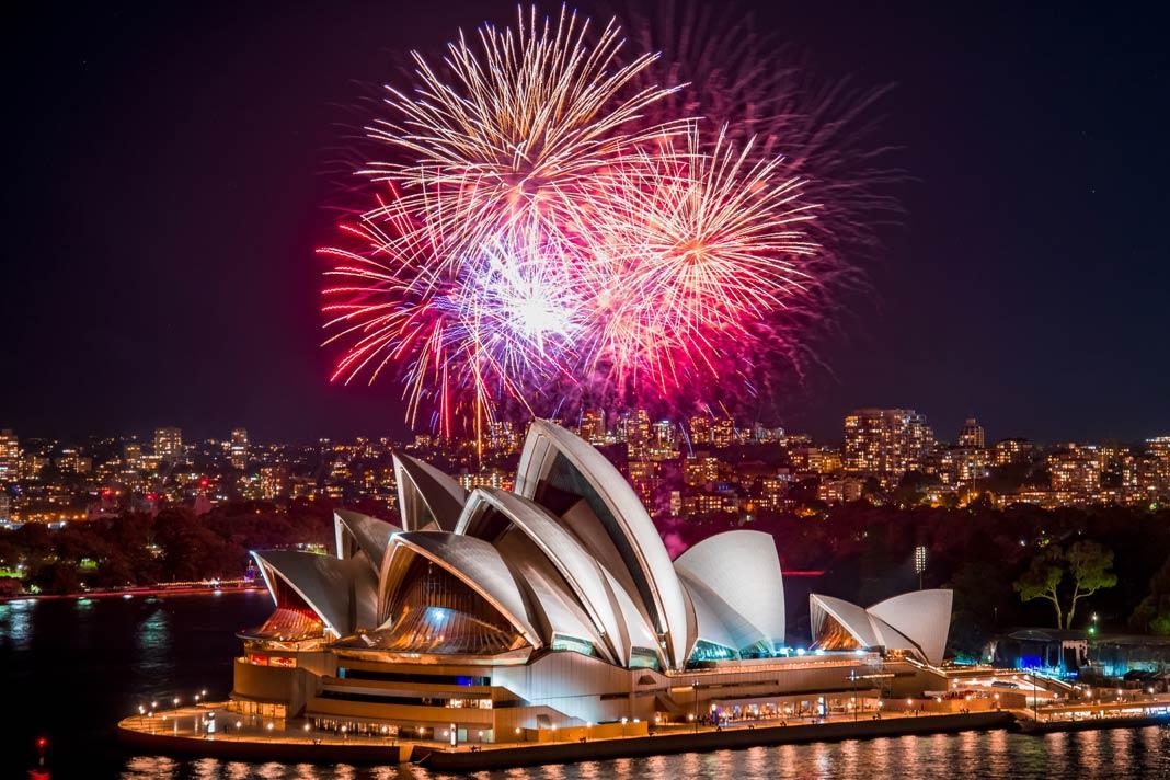 El espectáculo de fuegos artificiales sobre la Ópera de Sídney
