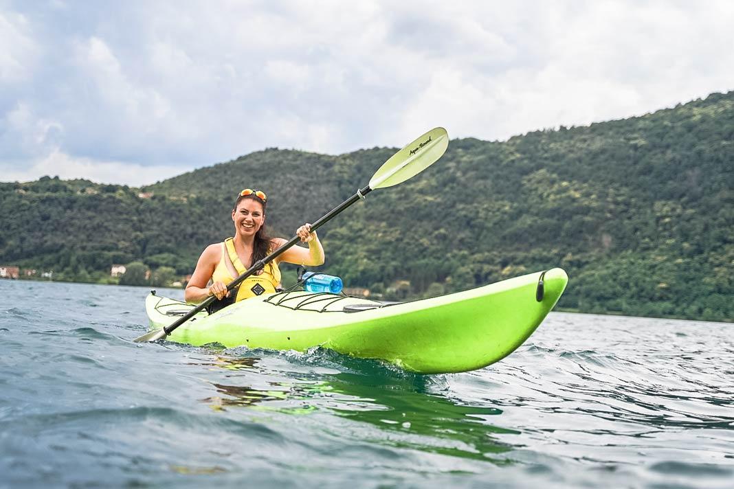 Biggi en kayak sur le lac de Lugano