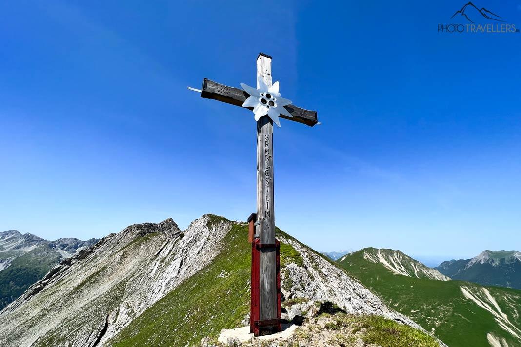 La croix sommitale au Grubigstein