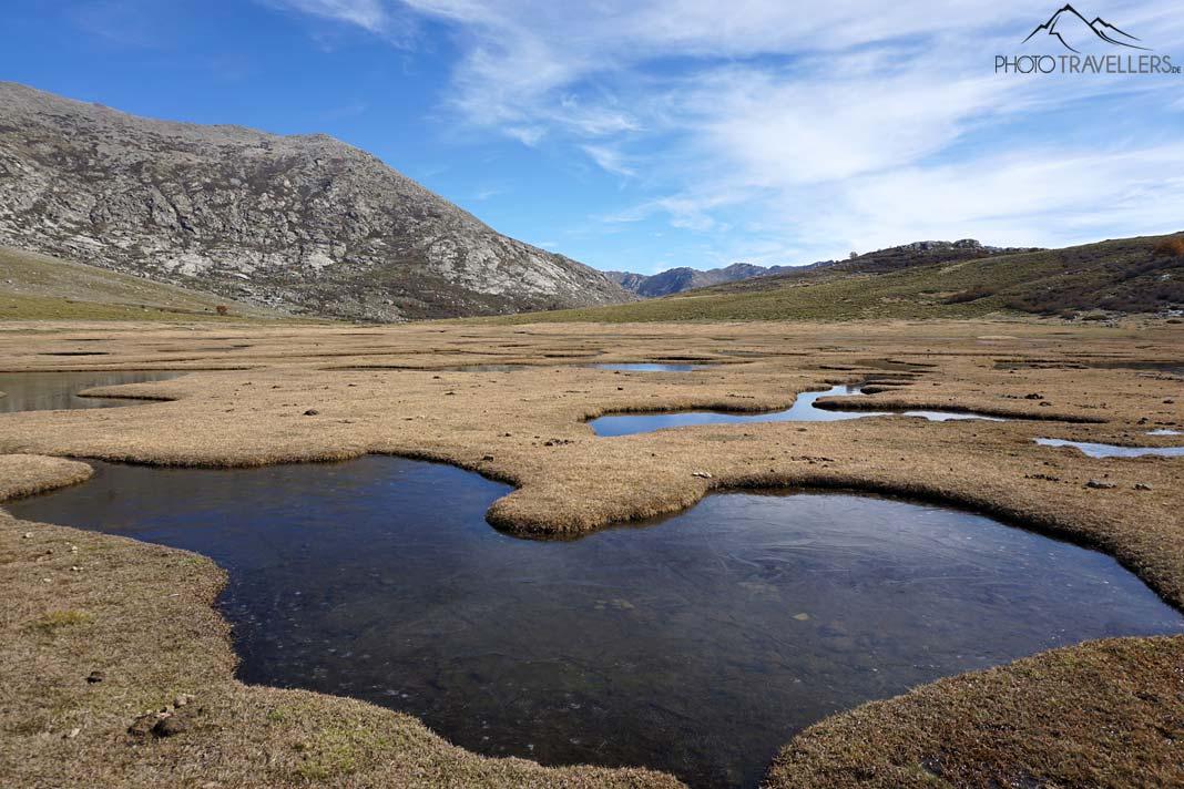 Bocaux d'eau gelés au Lac de Nino
