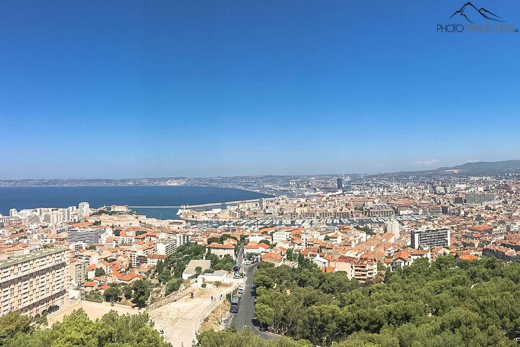 Desde la Notre-Dame de la Garde tienes una gran vista de toda la ciudad de Marsella