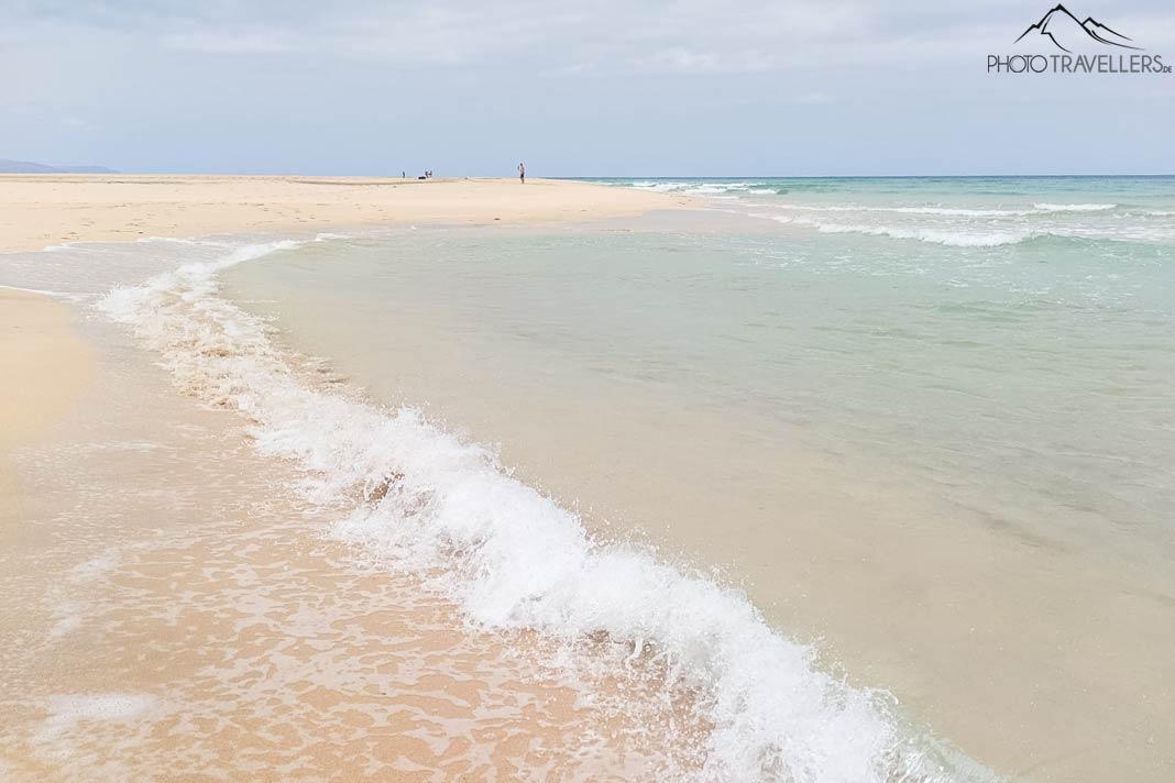 Banco de sable à la plage de Cofete à Fuerteventura - l'une des plus belles plages