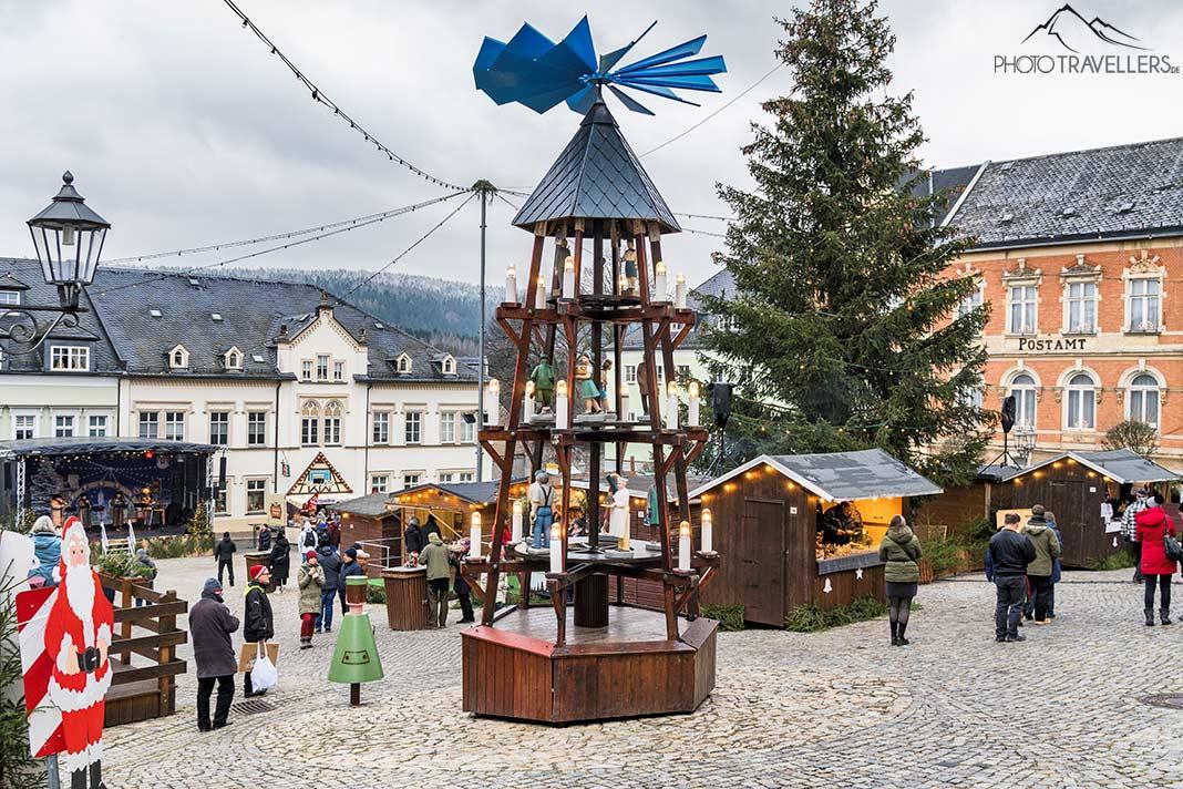 La pirámide en el mercadillo navideño de Lößnitz