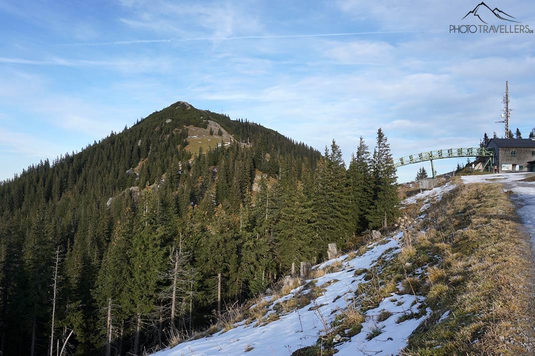 La station de montagne de la Wallbergbahn, derrière le sommet du Wallberg