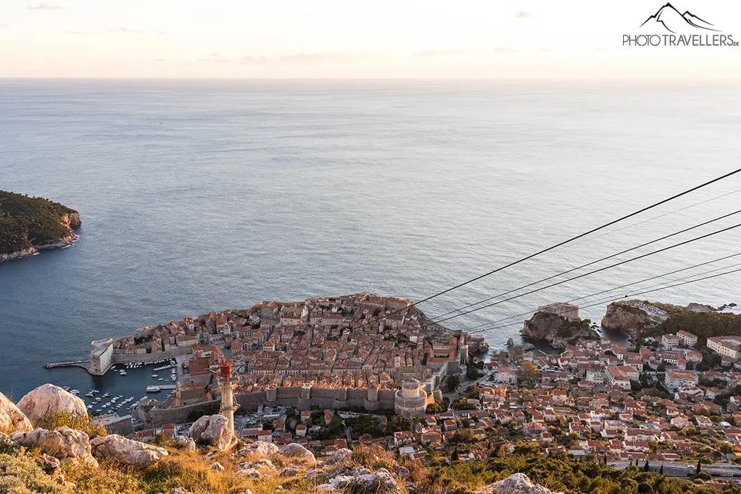 La vue du sommet du Srđ sur la vieille ville de Dubrovnik