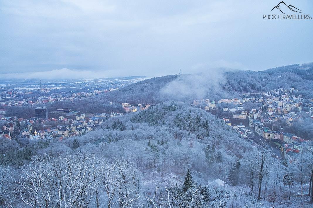 Vista de Karlovy Vary desde la torre Diana