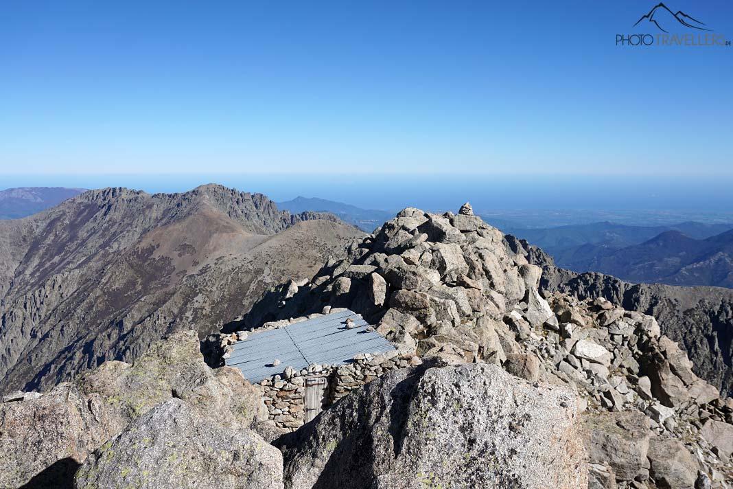 Le refuge sommitale au Monte Rotondo