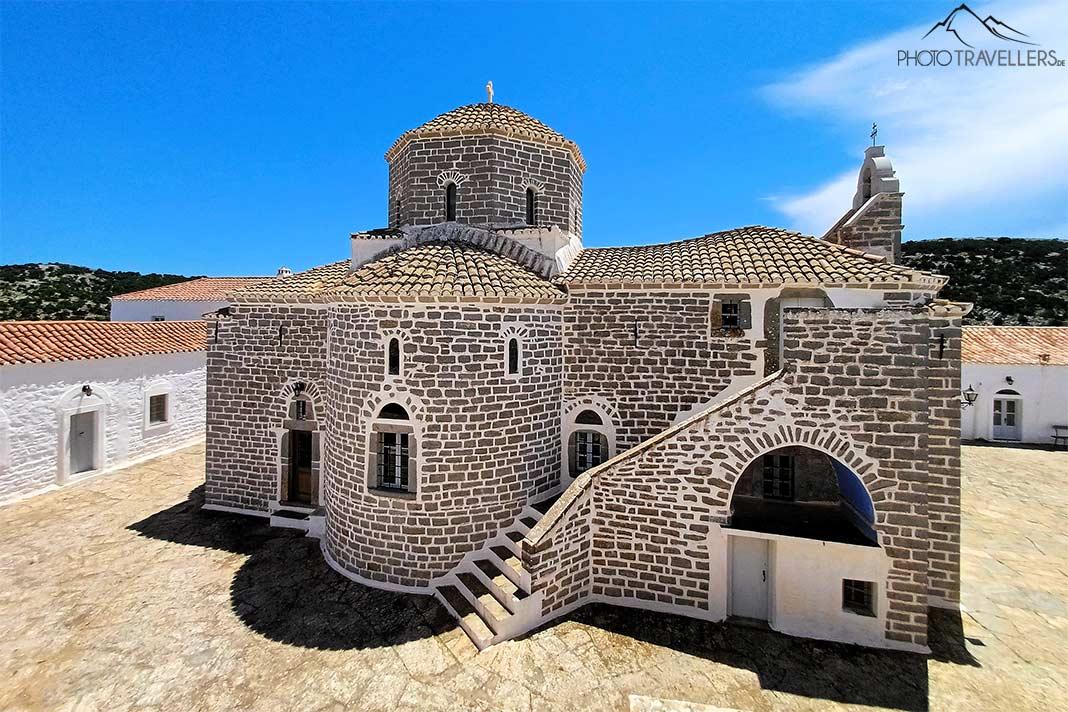 L'ensemble du monastère du Prophète Élie a été construit en pierre naturelle locale