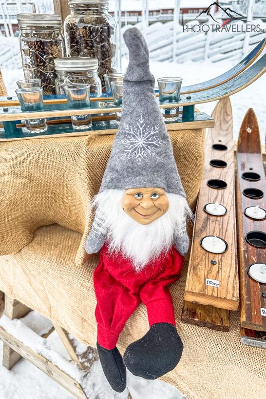 Un nain scandinave sur un marché de Noël en Norvège