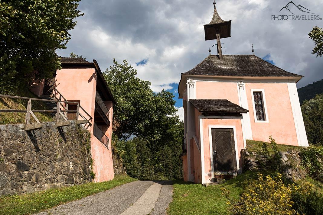 La iglesia dividida en Gmünd, Carintia, es única
