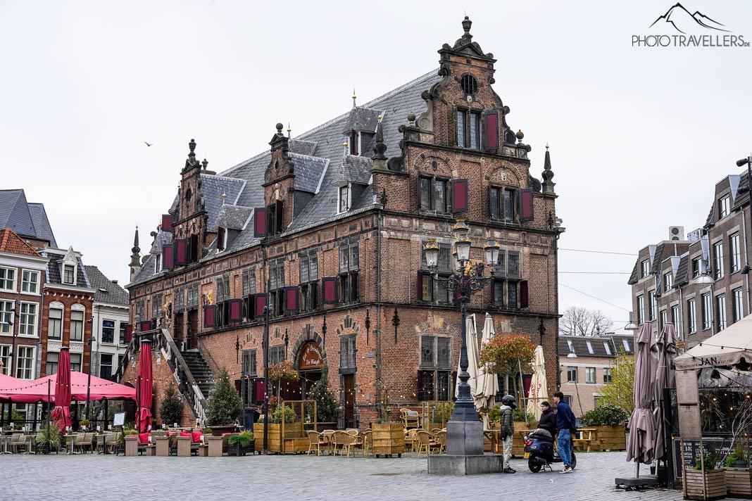 Le bâtiment Waag sur le Grote Markt à Nimègue