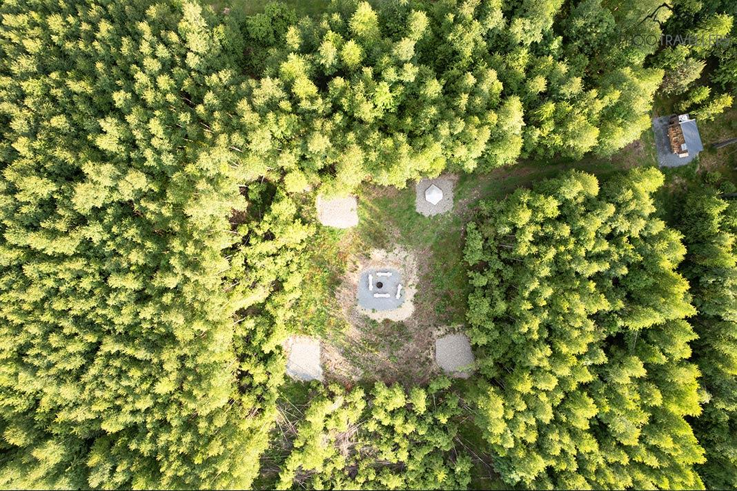 L'emplacement de randonnée à Thüringer Warte dans le Frankenwald vu du ciel