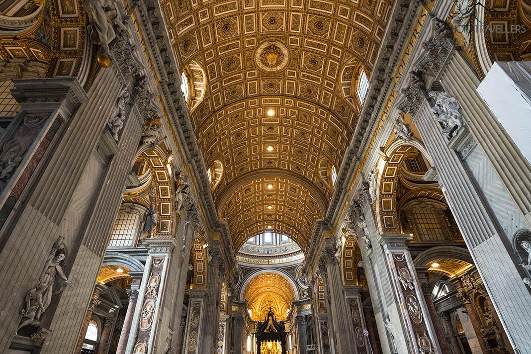 L'intérieur de la basilique Saint-Pierre