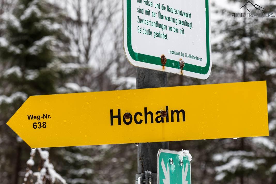 Panneau indicatif vers la Hochalm au parking de randonnée