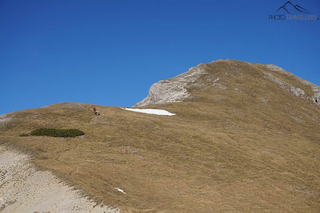 Deux randonneurs en route vers le Frieder