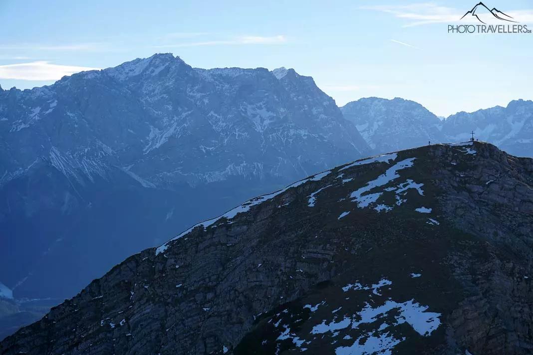 La vue du Frieder sur le Friederspitz et le Zugspitze
