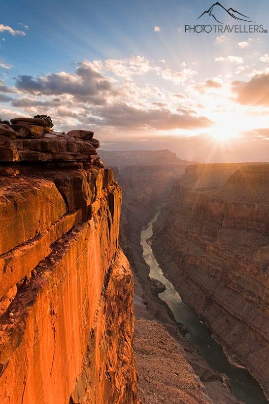 O Mirante de Toroweap no Grand Canyon pela manhã