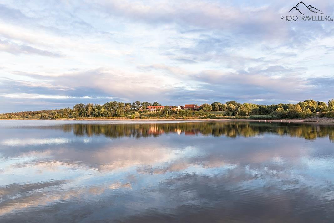 Vista sobre o Lago Roth pela manhã