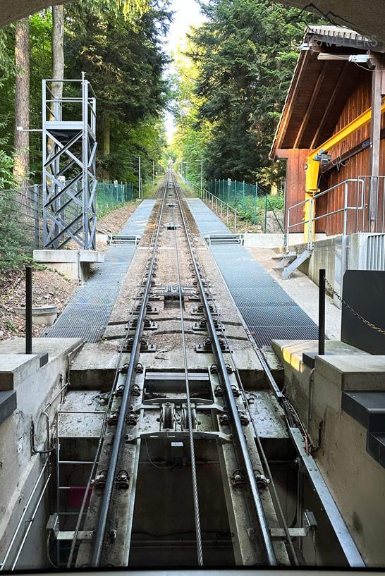 La vista de las vías del Merkurbergbahn en Baden-Baden