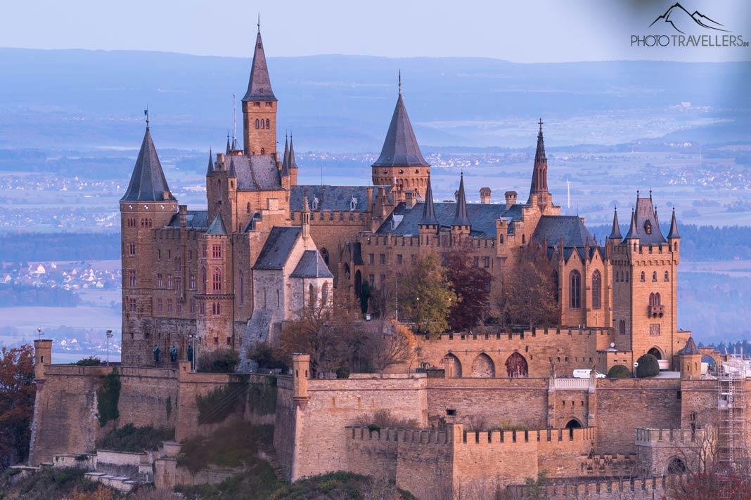 Acercamiento al Castillo de Hohenzollern en Baden-Württemberg