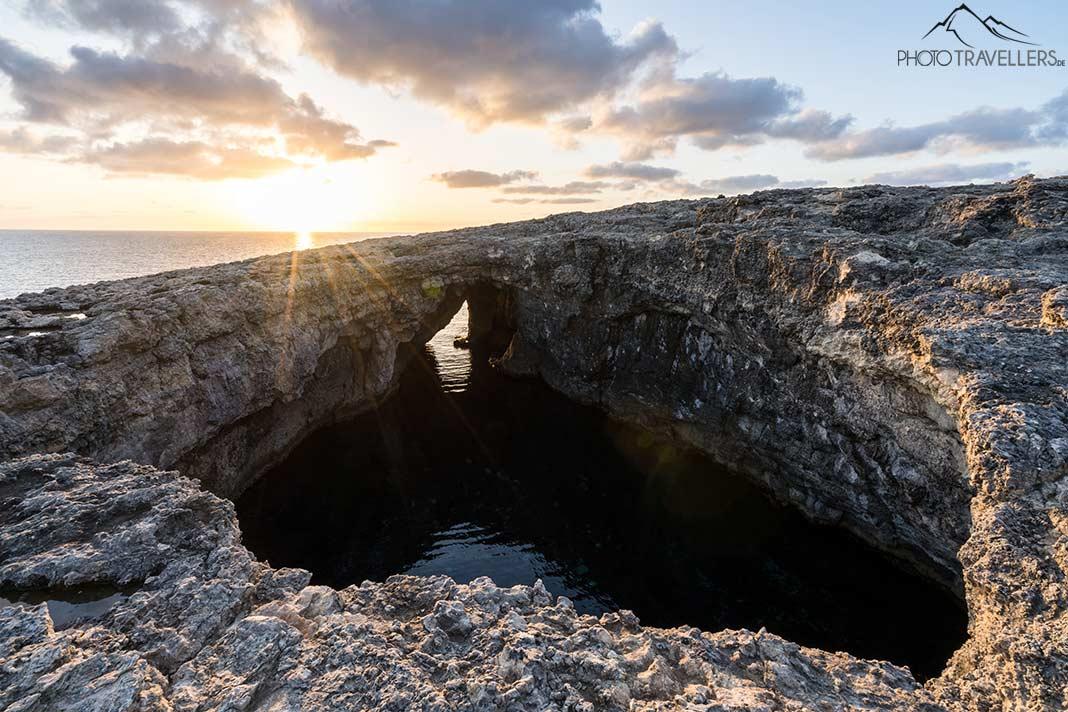 A Lagoa Coral em Gozo ao amanhecer
