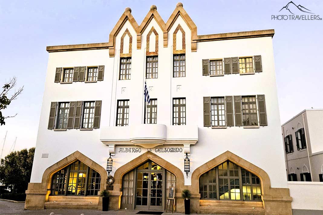 L'Albergo Gelsomino présente des éléments arabes dorés.