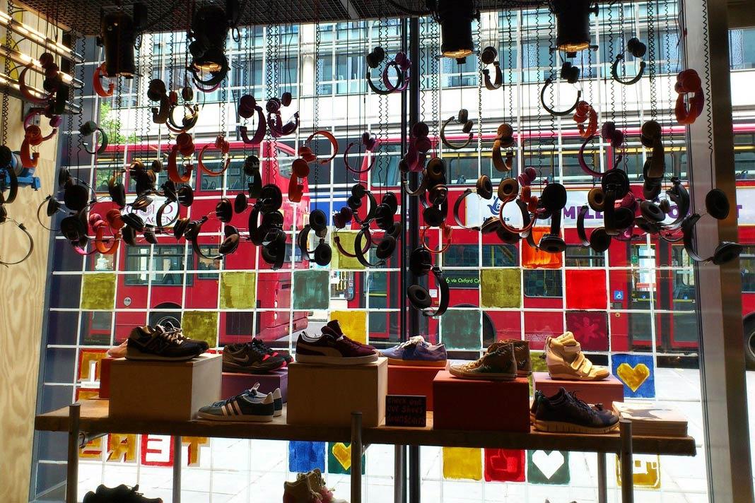 Vue d'un magasin dans la rue Oxford