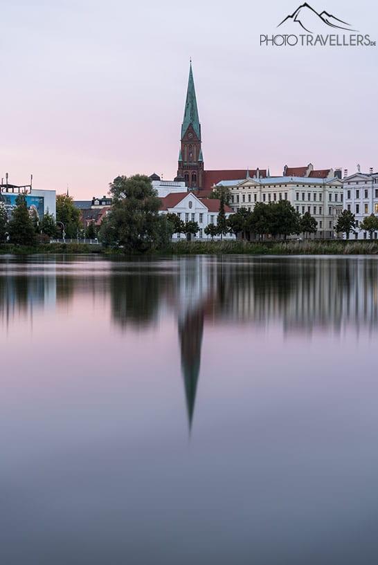 La catedral de Schwerin al atardecer