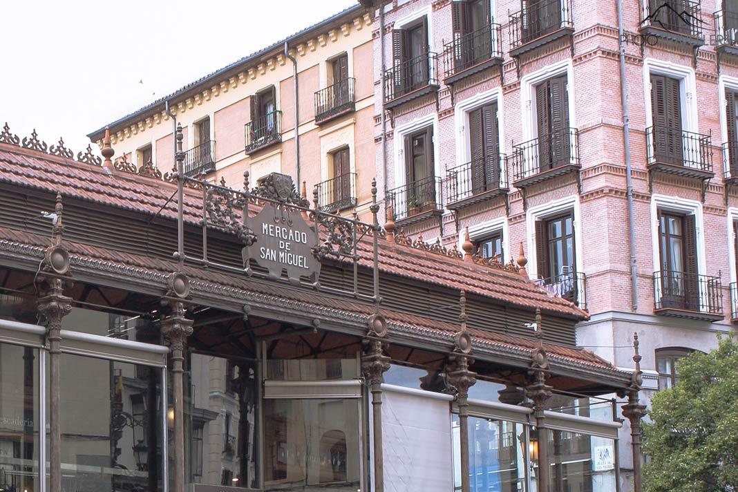 La façade du Mercado de San Miguel à Madrid