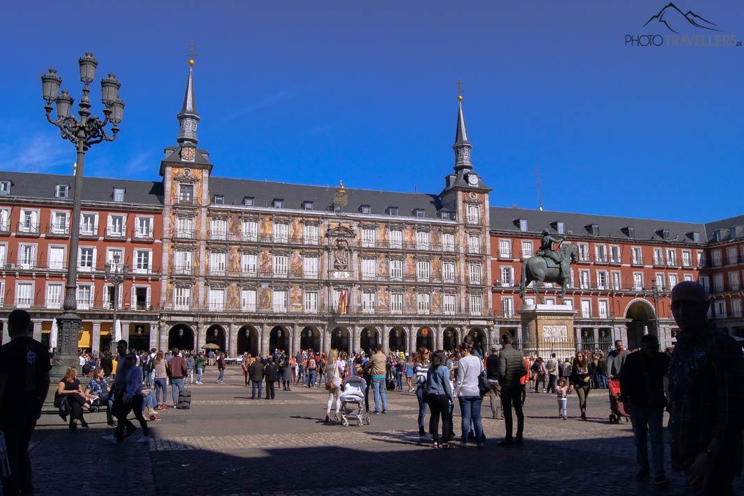 La Plaza Mayor avec la Casa de la Panadería à Madrid