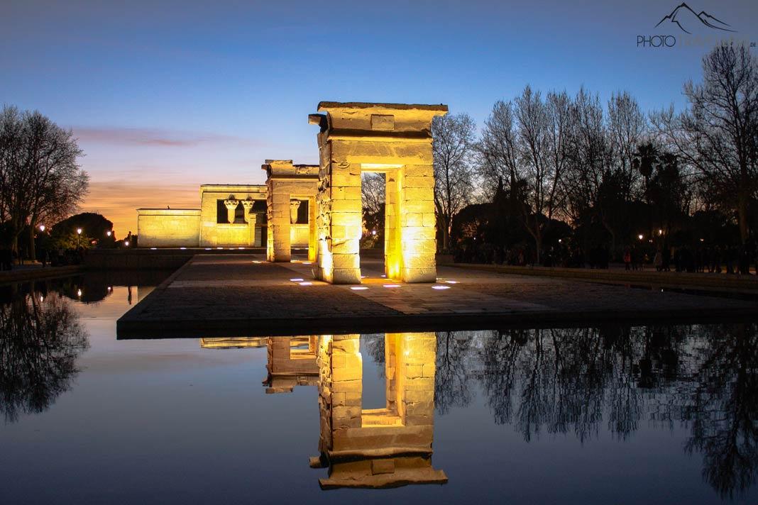 Le temple de Debod au coucher du soleil