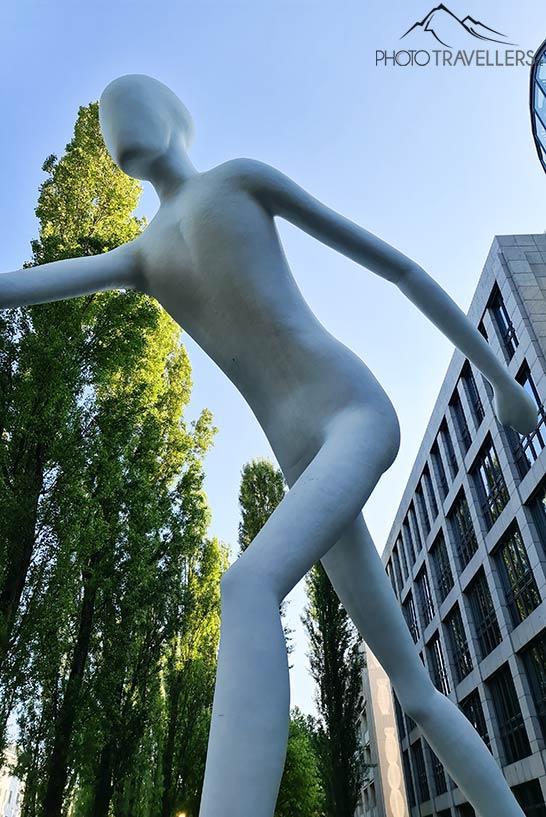 La statue 'Walking Man' à Schwabing
