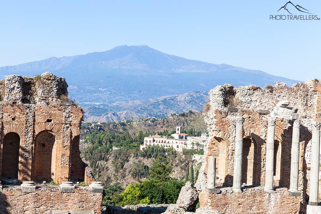Vista de Taormina com o Etna ao fundo