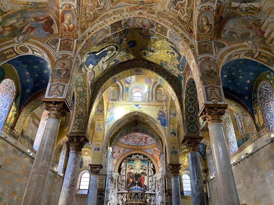 Vista da igreja do almirante em Palermo